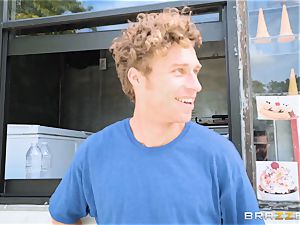 Ice splooge truck pussy ravage with Rosyln Belle